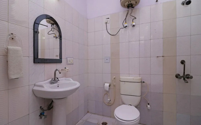 Oyo 708 Hotel Sanjeevni
