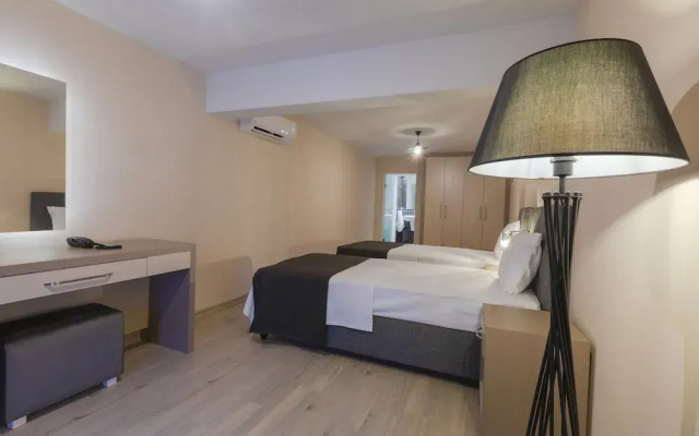 Farrys Boutique Hotel & Beach Club