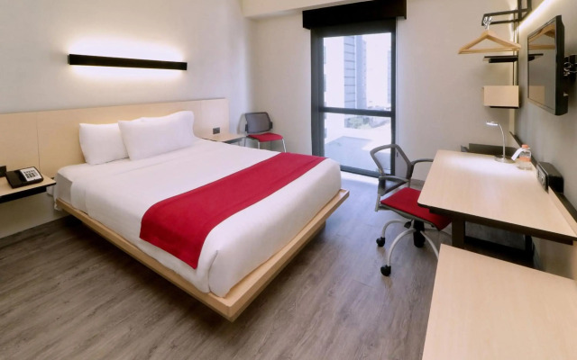 City Express Plus by Marriott Monterrey Galerias