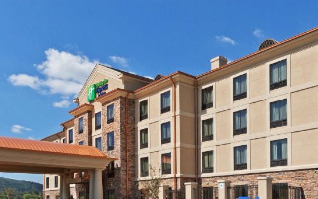 Holiday Inn Express & Suites Poteau