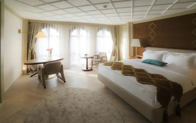 Mega Residence - Special Class
