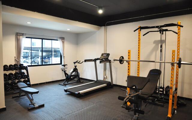 C Room (Chomchan) at Airport