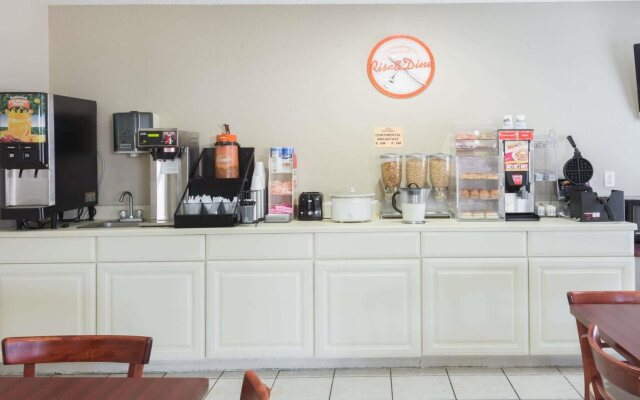 Baymont by Wyndham Iowa Lake Charles