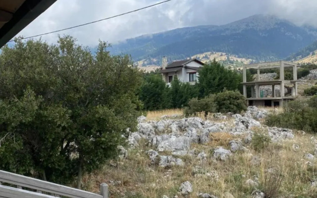 Traditional View Apartment in Livadi Parnassos