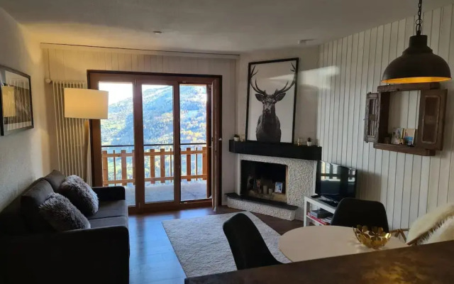 Flat in Veysonnaz Near Ski Lift & Valley Views