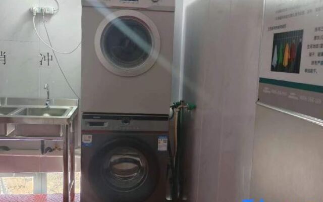 Junyi Hotel (Yuhua Road)