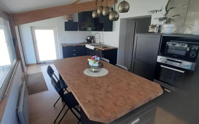 Chazey sur Ain, agréable petite maison de village