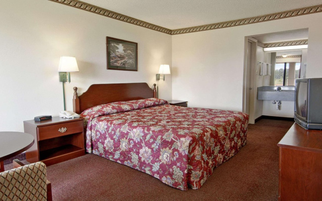 Rodeway Inn Concord - Kannapolis