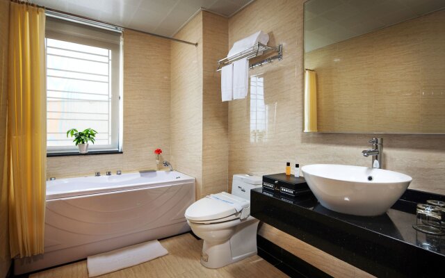 Luxeden Hotel Hanoi