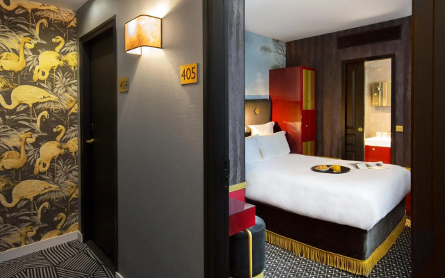 Snob Hotel