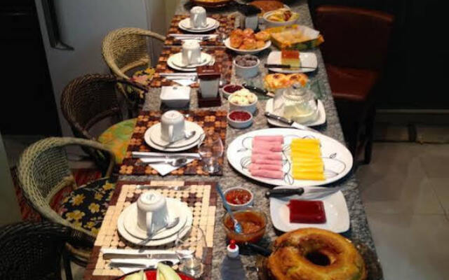 Lapa Checa Guest House