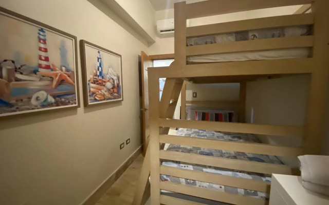 Georgeus 4BR Apartment at Blue Jacktar