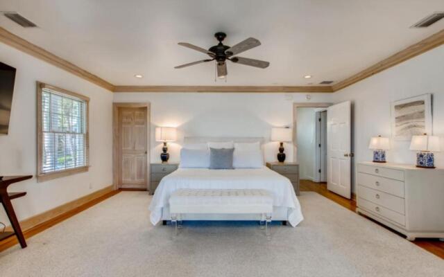 Villa Dolce Vita 4bd 4ba Private Pool and Parking