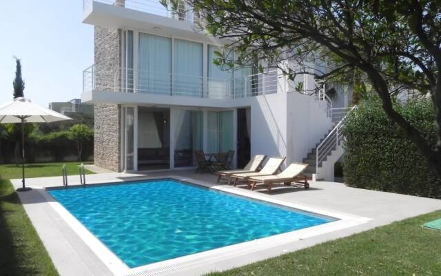 Novron Villas B3