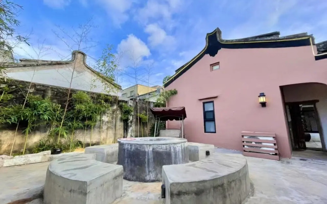Serenity Courtyard Hotel