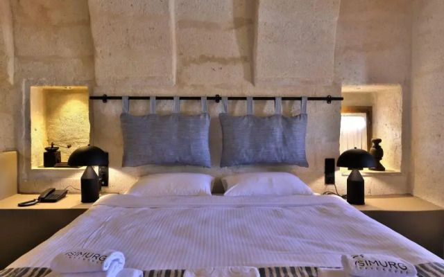 Simurg Cave House