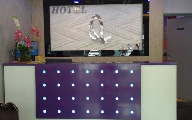 Hotel Q Inn