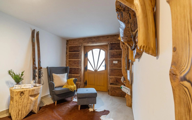 Apartamenty Willa Olsza - wood house & mountain view