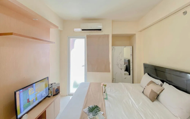 Nice Studio Green Pramuka City Apartment near Shopping Center – Guest Rooms – Jakarta