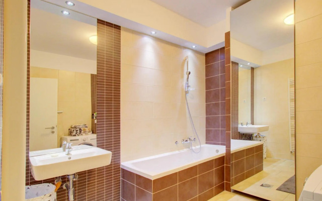 Sun and Spa Apartment