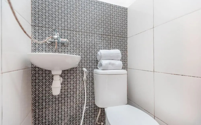 J&b Room Utan Kayu by OYO Rooms