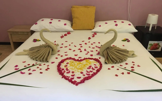 Beach Heaven Maldives - Golden Turtle Guest House
