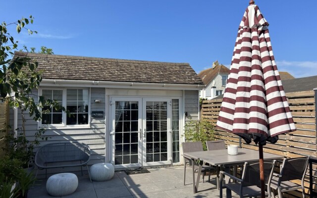 Seaside Cabin Retreat in Hayling Island