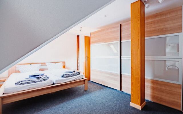 Sterkrade 2 Comfortable Holiday Residence
