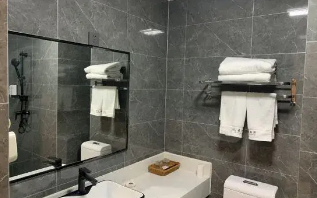 Mansabuse Hotel (North China Shoe City)
