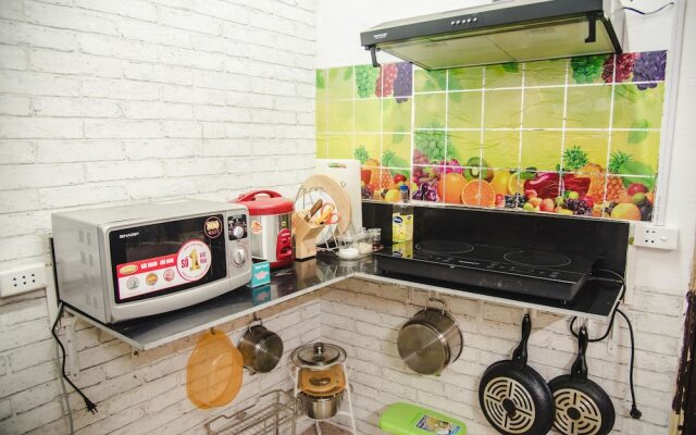 Hanah's Tiny Hanoi Homestay