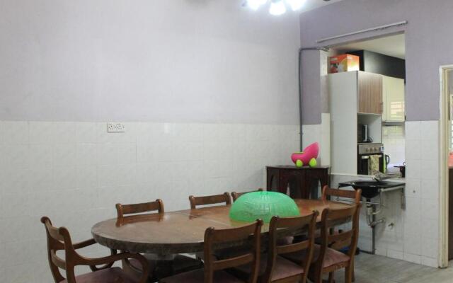 Nilai Impian Homestay @ Dillenia