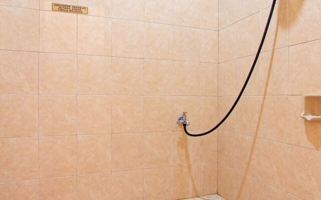 SPOT ON 92515 Timoti Guest House