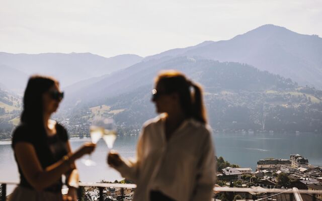Nikolaus by AvenidA Zell am See