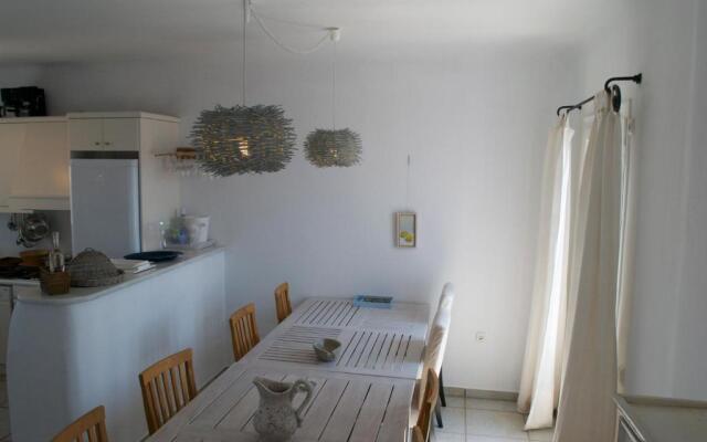 Nafsika 4Bedroom Sea View House