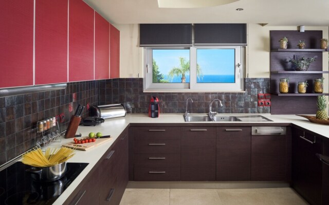 Quinn Hill Luxury Villa