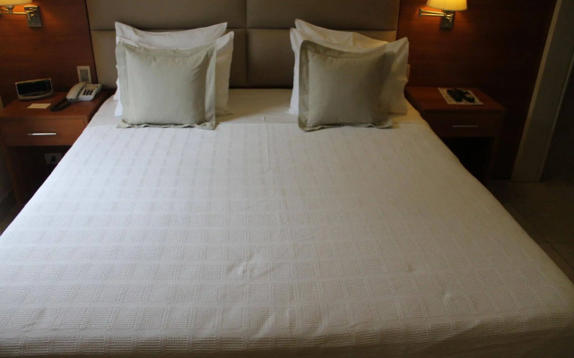Le Moustier Suites