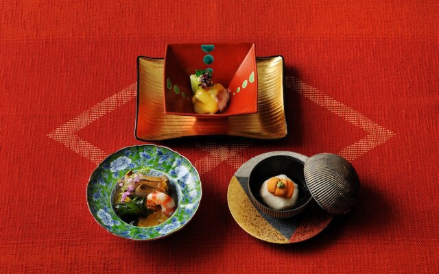 HOSHINOYA Guguan