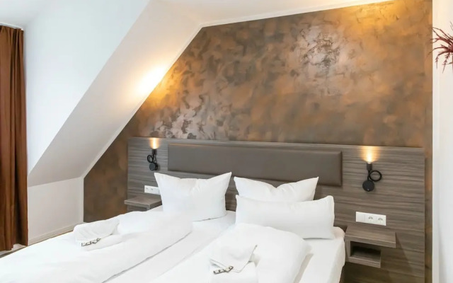 Central Hotel & Lounge Adult Only
