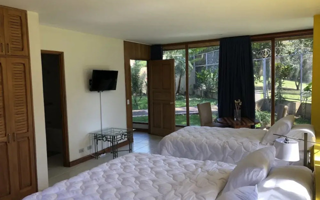 La Casa de Cariari Al Golf