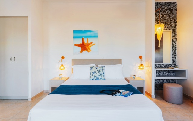 Aelia Apartments & Suites