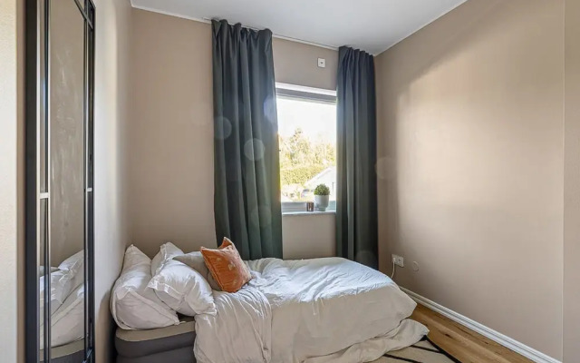 Modern Villa With Jacuzzi