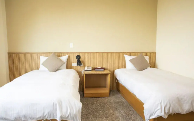 Holiday Hotel