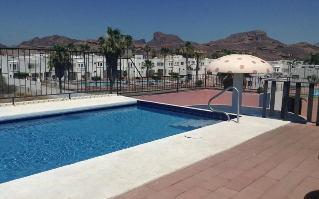 Los Jitos Hotel & Suites