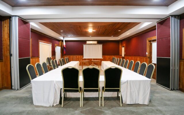 Alta D' Tagaytay Hotel