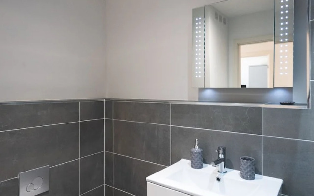 Luxurious 1 Bed Apartment City Centre VIP