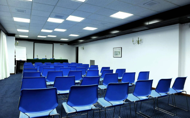 Delfinia Hotel & Bungalows