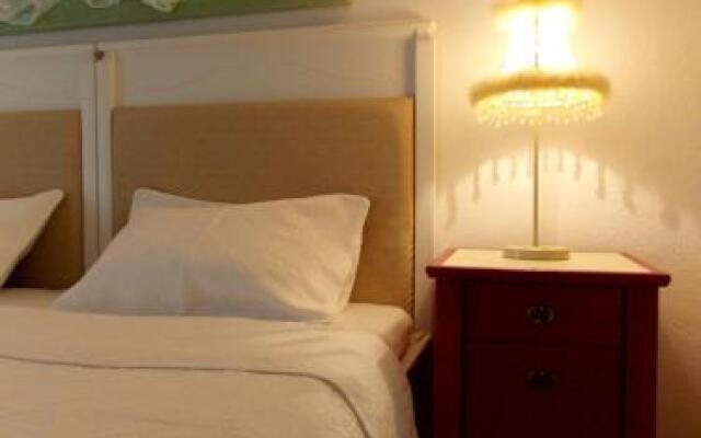 Aparthotel 4 Stars Koukounaries