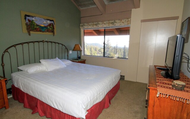 Mammoth Ski & Racquet Club #64