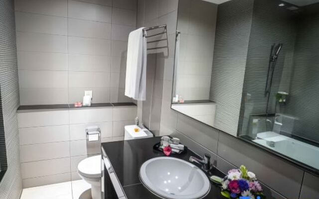 100 Sunset Kuta Hotel & Ballroom