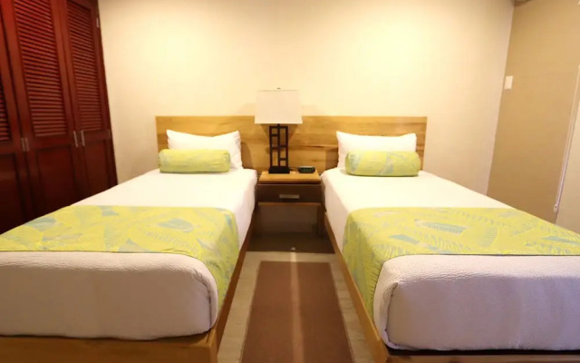 WIVC Coral Mar Resort- Amazing Hotel Zone & Lagoon Views, Enjoy the Tropical Breeze